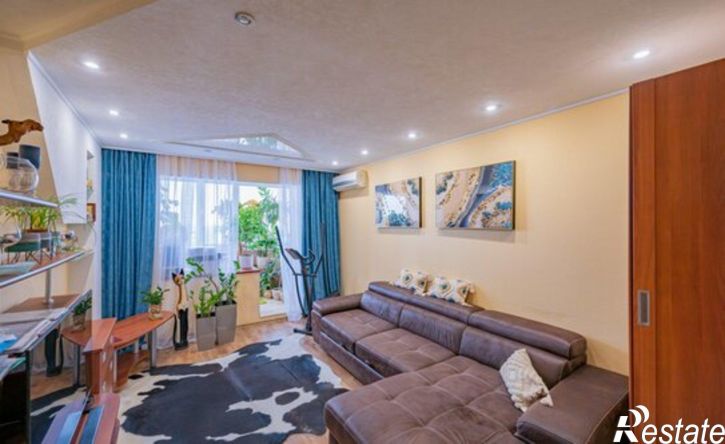 3-комн квартира улица Антонова, 27,  д. 27