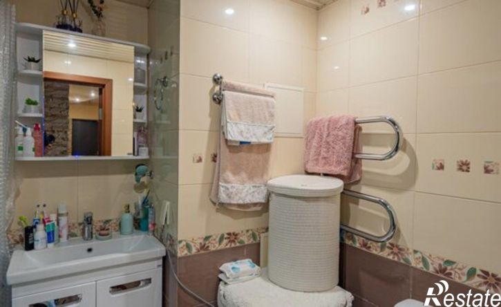 3-комн квартира улица Антонова, 27,  д. 27