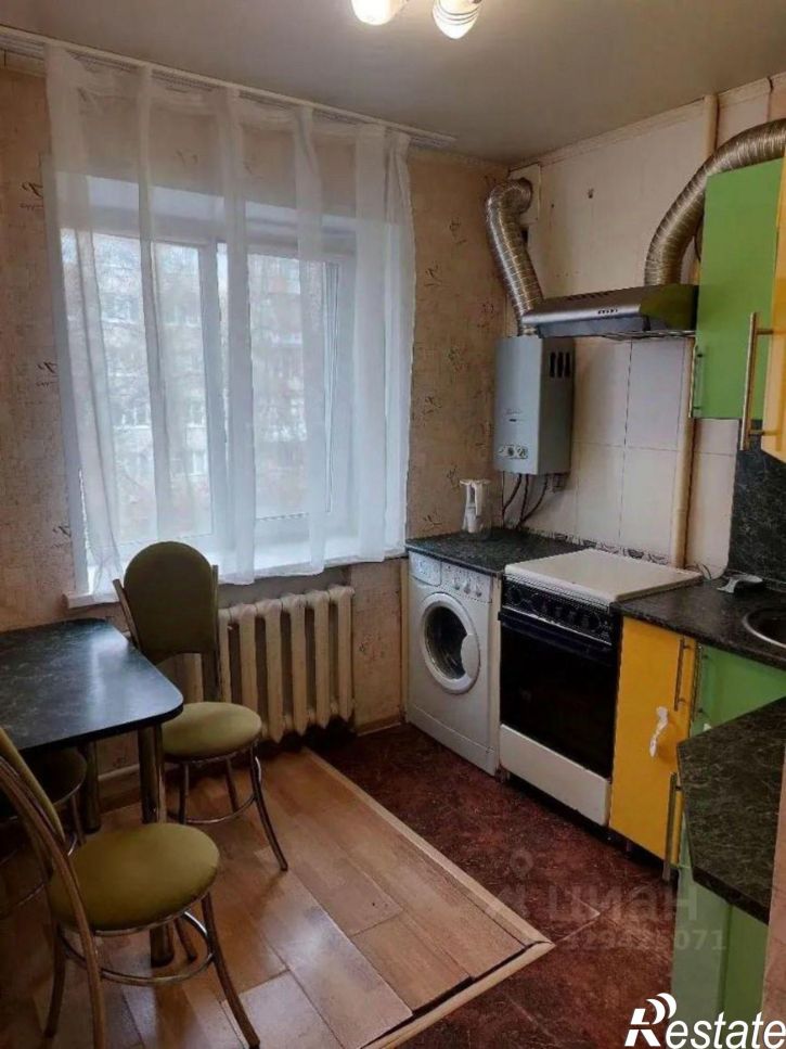 1-комн квартира ул Маршала Крылова, 50,  д. 50