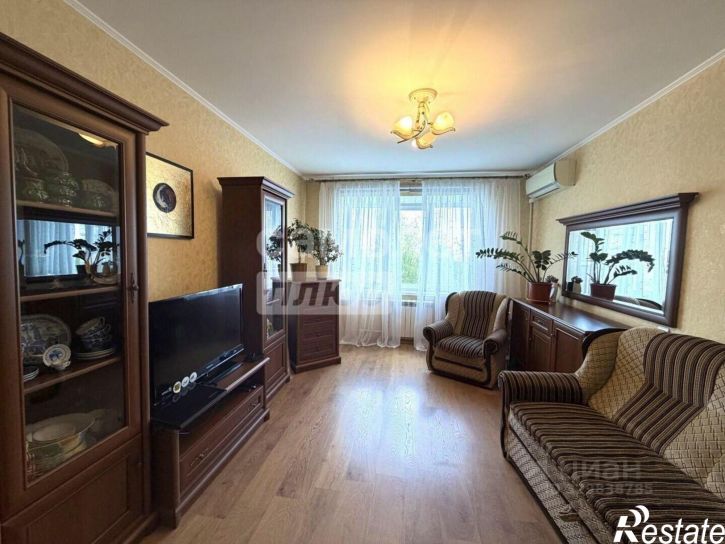3-комн квартира ул Глазунова, 6,  д. 6