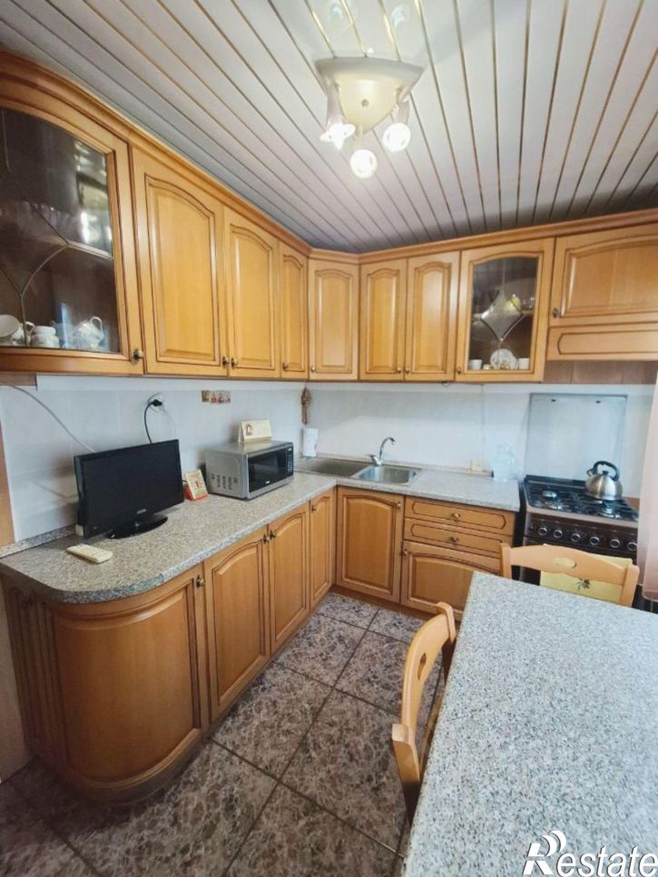 3-комн квартира ул Кижеватова, 15,  д. 15