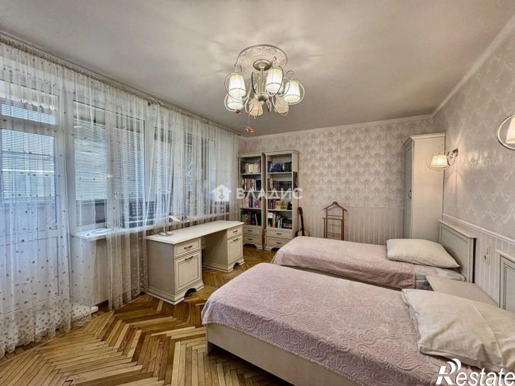 3-комн квартира улица Либерсона, 19/14,  д. 19/14
