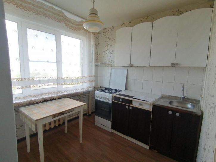 2-комн квартира 8 Марта ул, 9