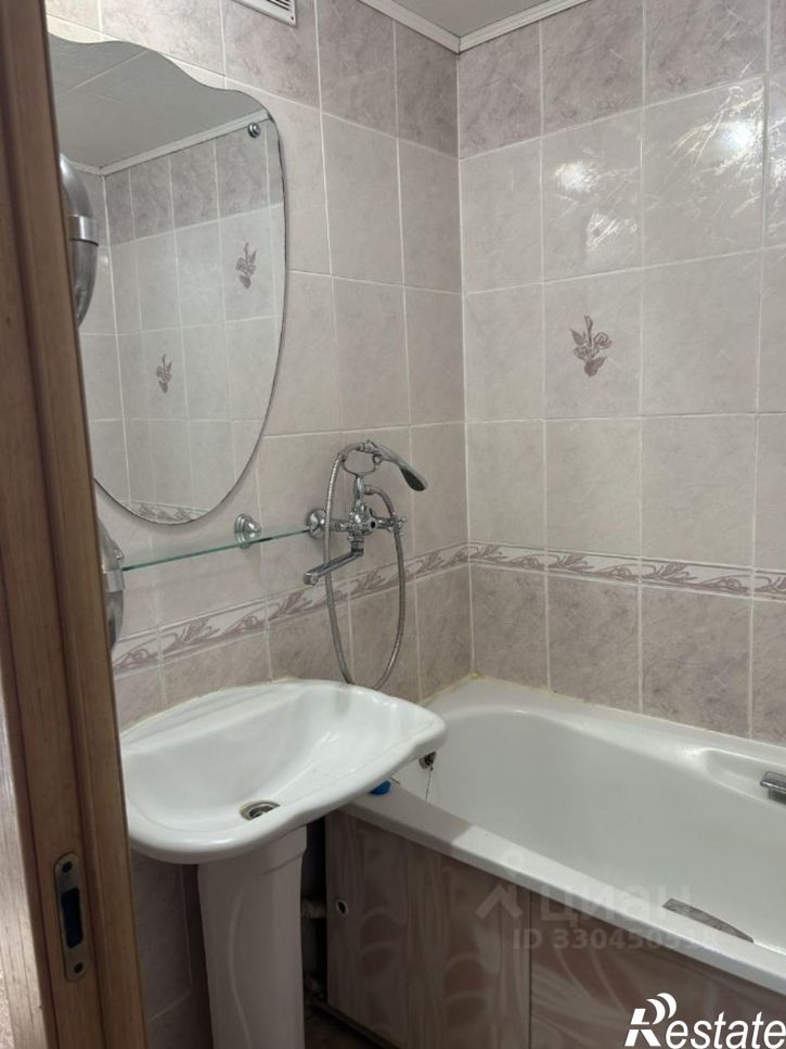 3-комн квартира ул Ладожская, 51А,  д. 51А