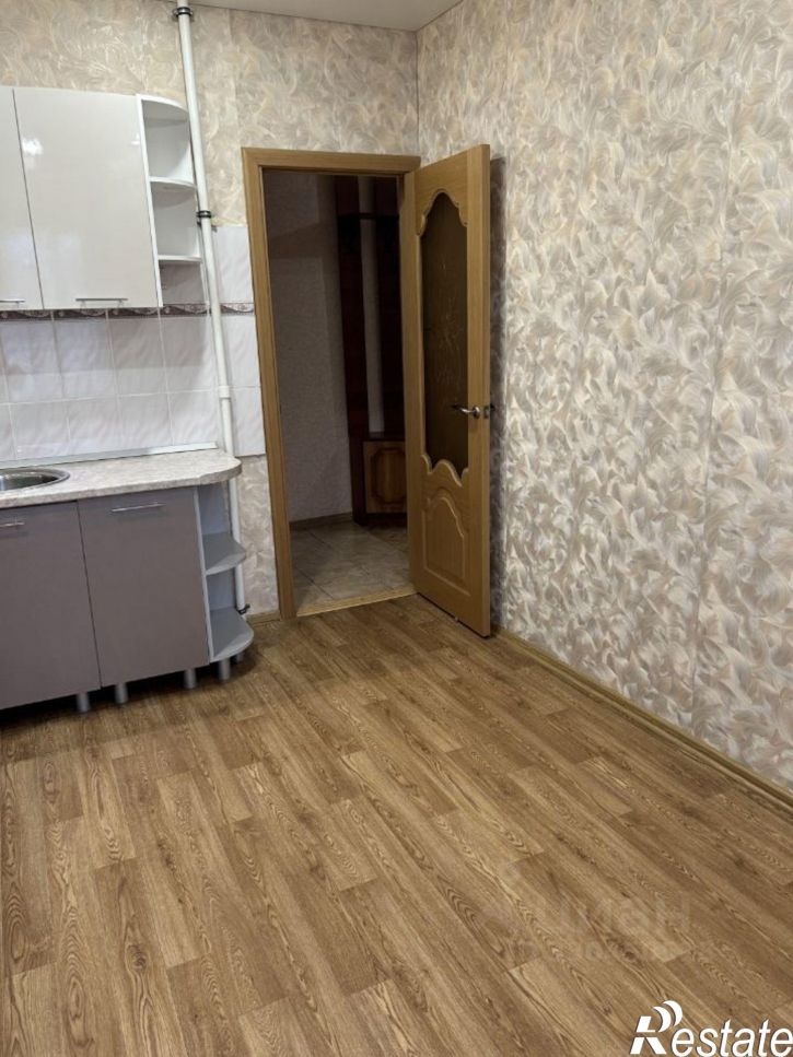 3-комн квартира ул Ладожская, 51А,  д. 51А