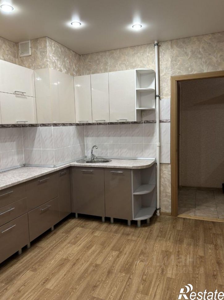 3-комн квартира ул Ладожская, 51А,  д. 51А