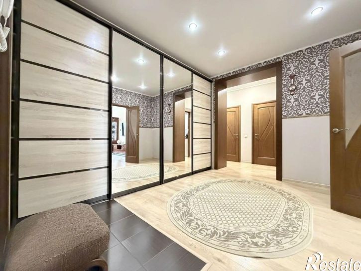 3-комн квартира ул Тамбовская, 1,  д. 1