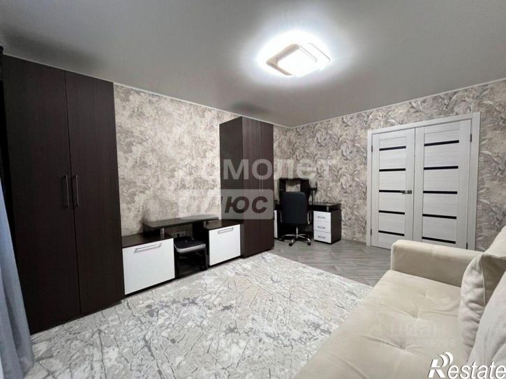 3-комн квартира пр-кт Строителей, 93,  д. 93