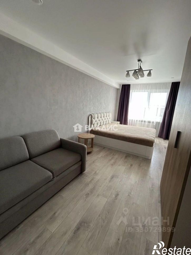 3-комн квартира ул Генерала Глазунова, 4,  д. 4