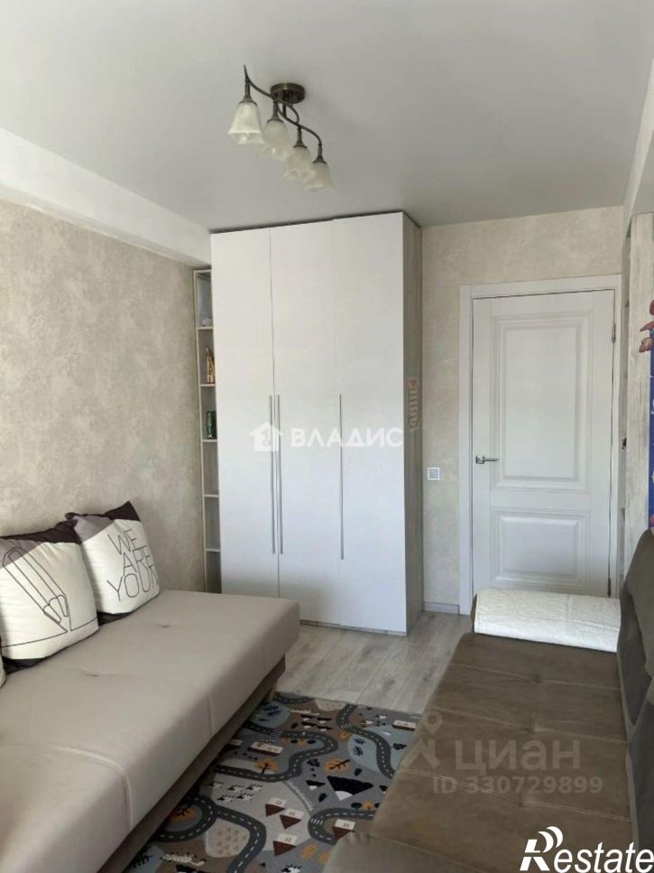 3-комн квартира ул Генерала Глазунова, 4,  д. 4