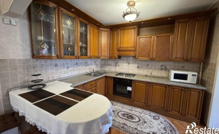 3-комн квартира ул 8 Марта, 17,  д. 17