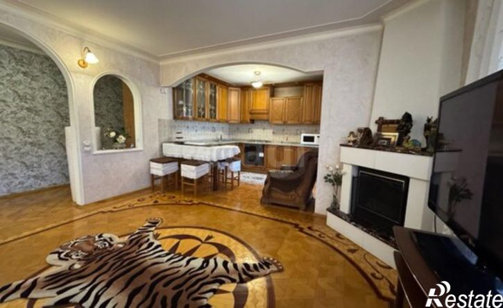 3-комн квартира ул 8 Марта, 17,  д. 17