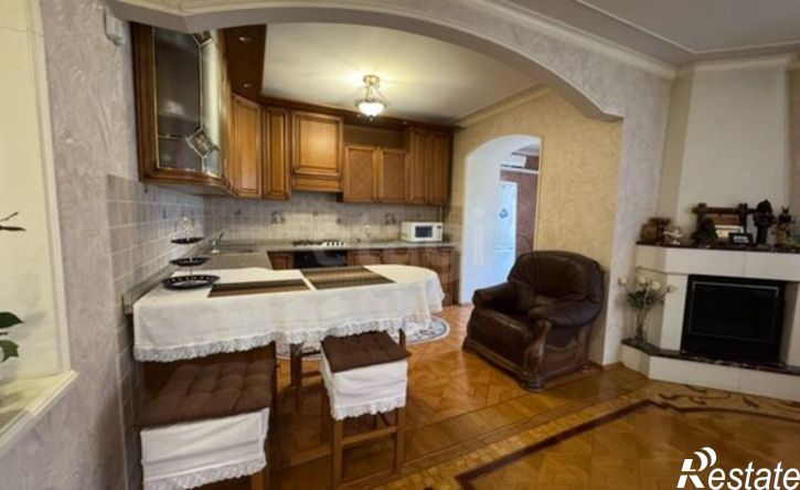 3-комн квартира ул 8 Марта, 17,  д. 17