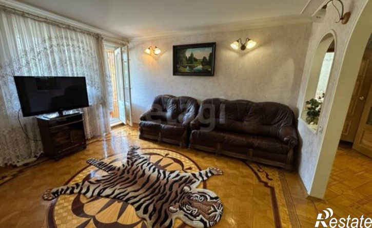 3-комн квартира ул 8 Марта, 17,  д. 17