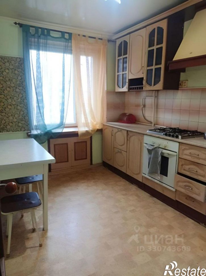 3-комн квартира пр-кт Строителей, 48,  д. 48