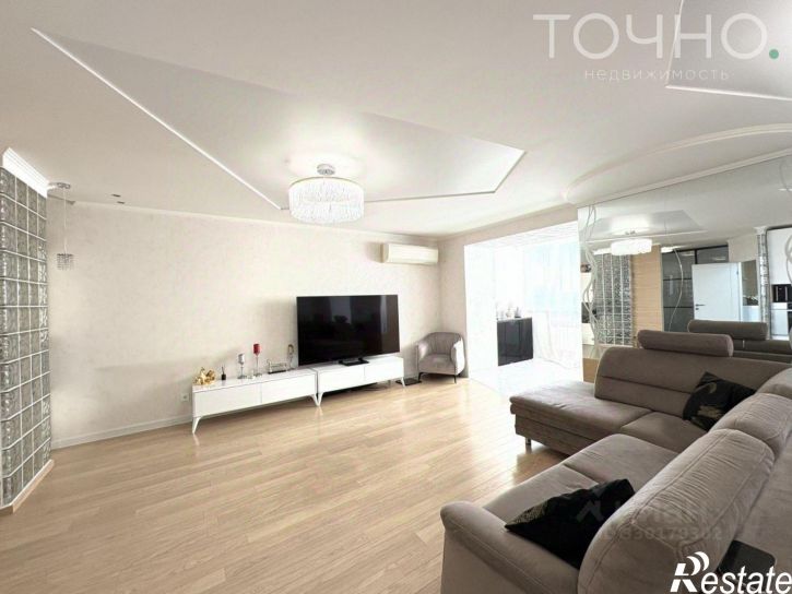 3-комн квартира ул Кулакова, 2,  д. 2
