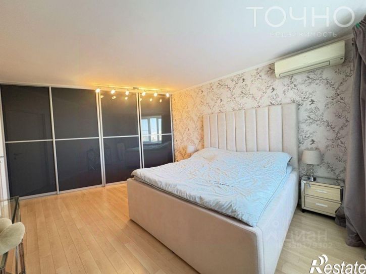 3-комн квартира ул Кулакова, 2,  д. 2