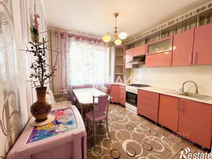 3-комн квартира улица Антонова, 5,  д. 5
