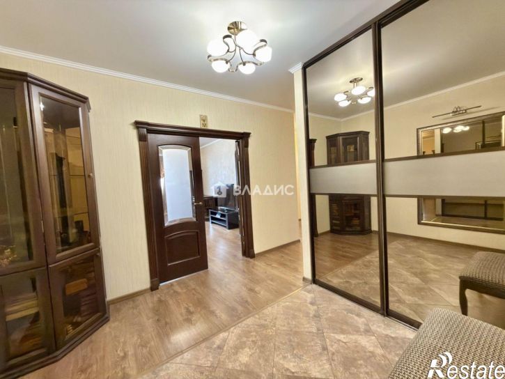 3-комн квартира ул Суворова, 159,  д. 159