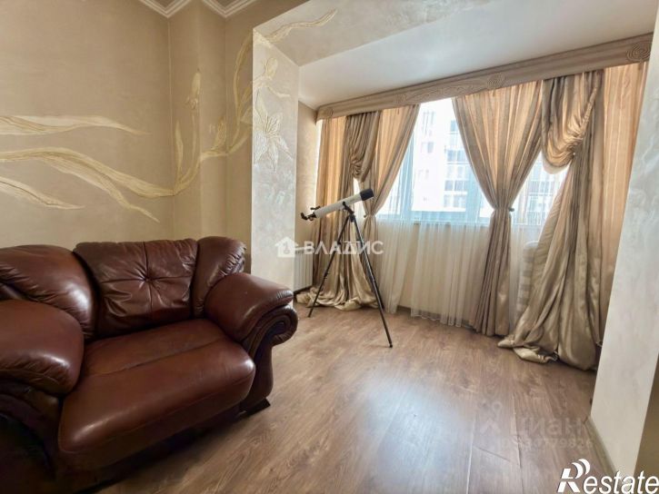 3-комн квартира ул Суворова, 159,  д. 159