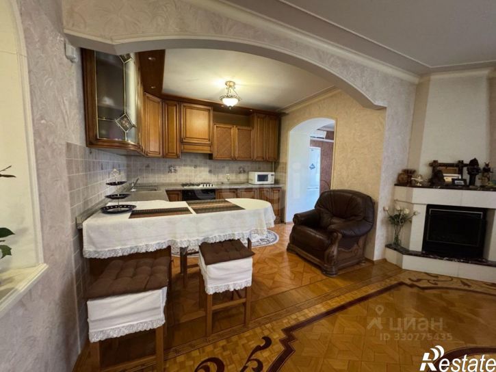 3-комн квартира ул 8 Марта, 17,  д. 17