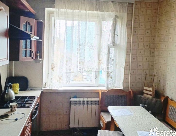 3-комн квартира ул Ладожская, 105,  д. 105
