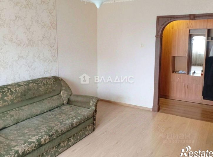 3-комн квартира ул Ладожская, 105,  д. 105