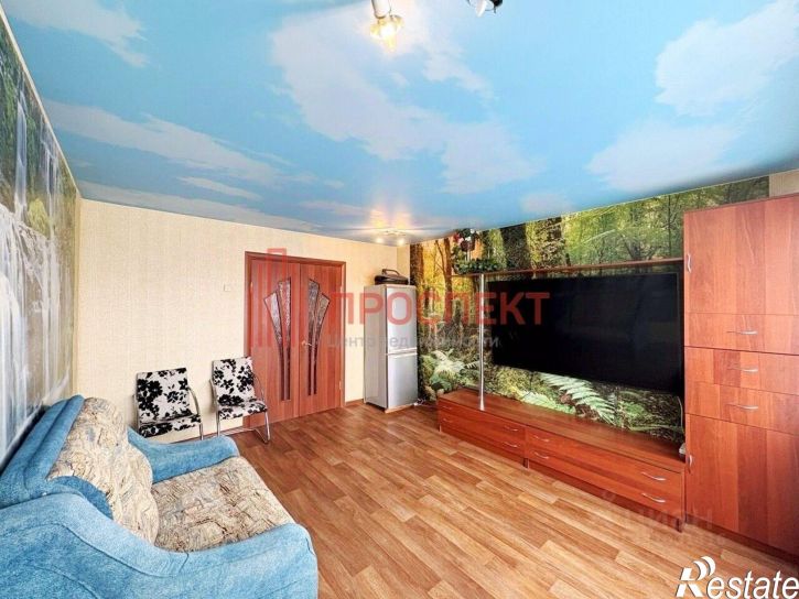3-комн квартира ул Ладожская, 83,  д. 83