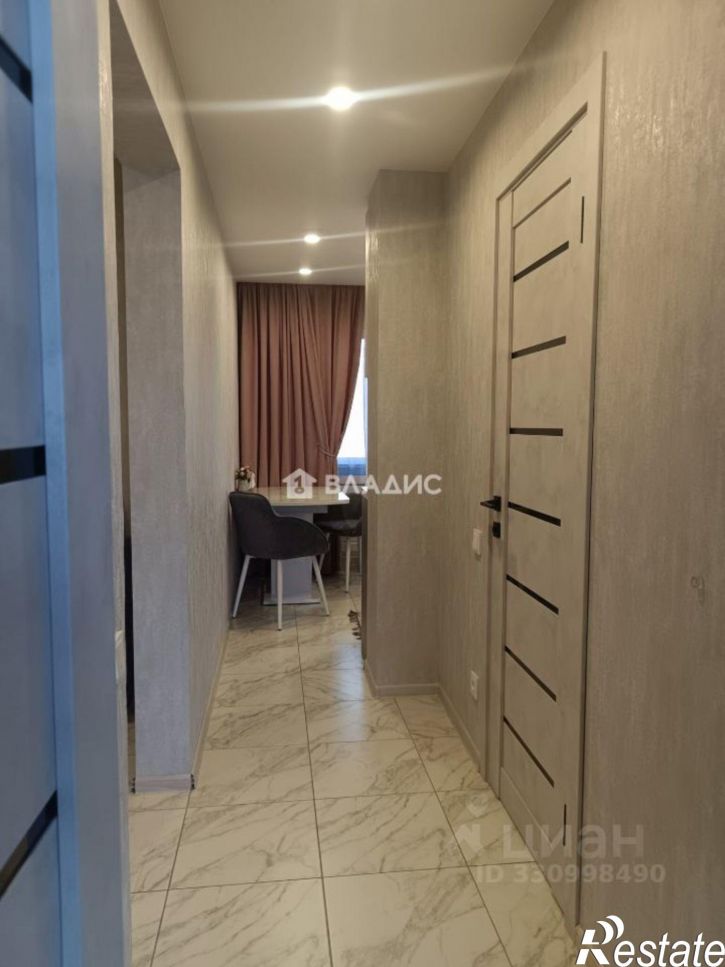 3-комн квартира пр-кт Строителей, 25,  д. 25