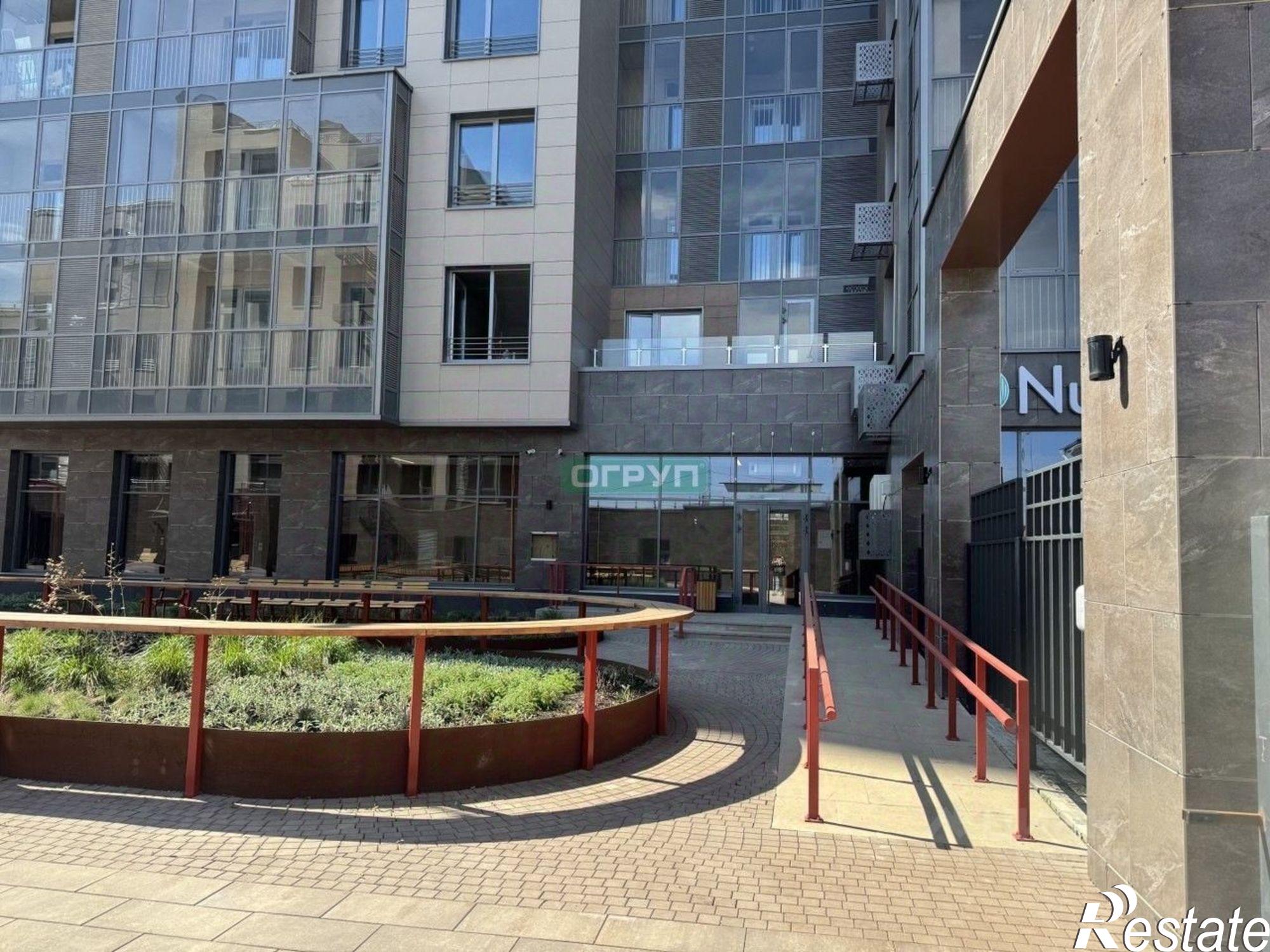 Купить гараж, место в паркинге за 2 000 010 рублей на ул Урицкого, 45В