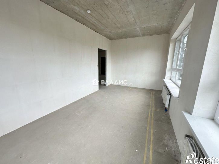3-комн квартира ул Глазунова, 10,  д. 10