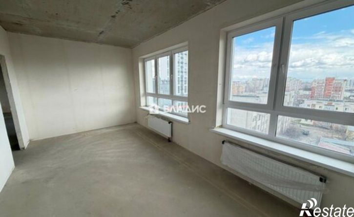 3-комн квартира ул Глазунова, 10,  д. 10