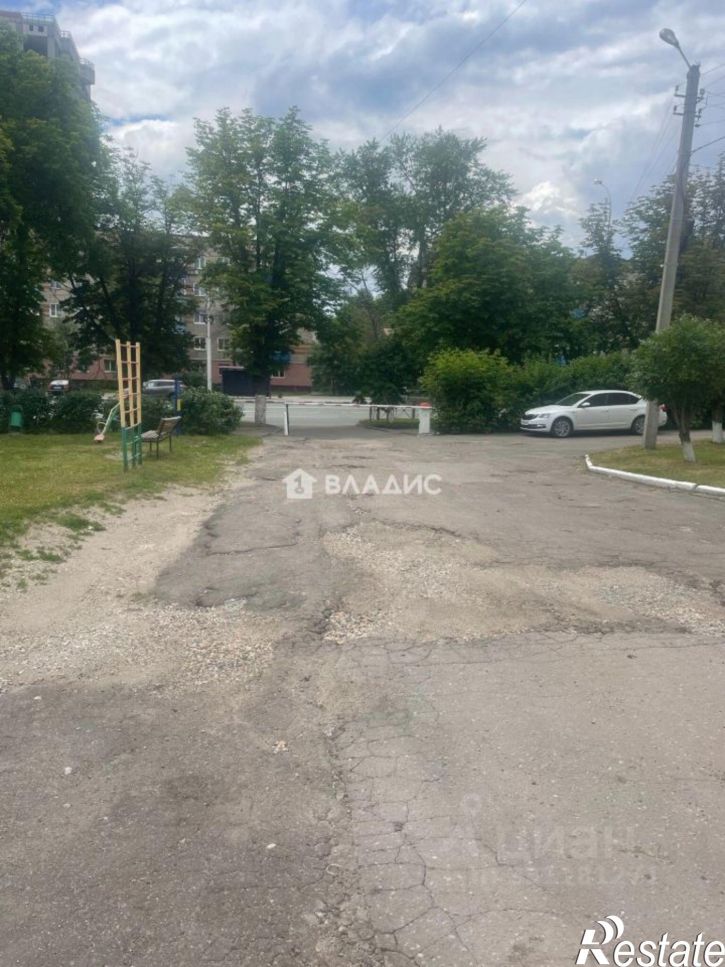 Гараж/парковка ул Коммунистическая, 24,  д. 24
