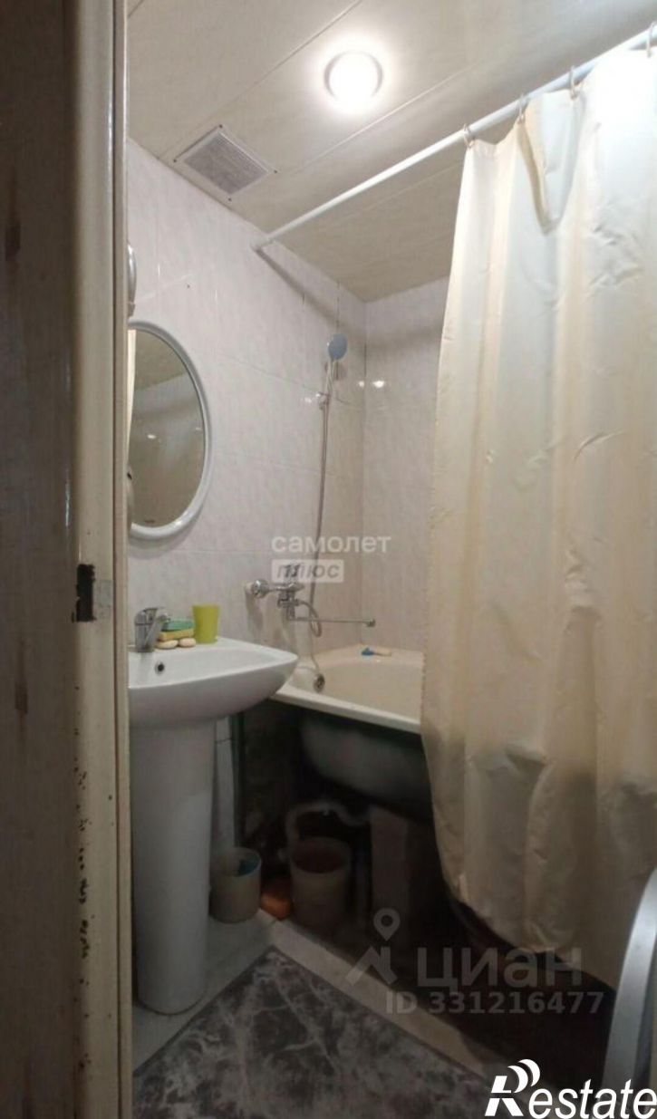 2-комн квартира Молодогвардейская улица, 32,  д. 32