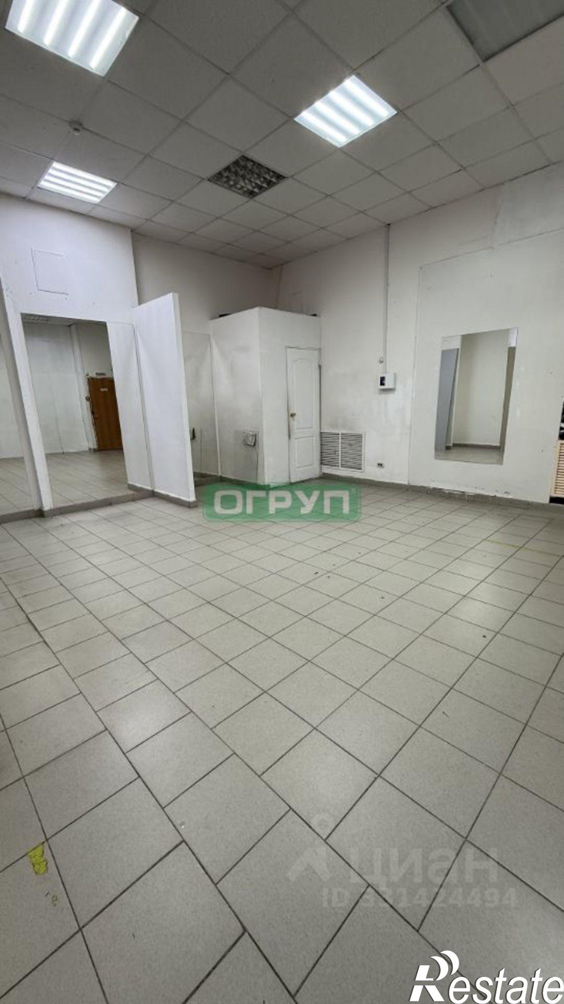Сдать торговое помещение за 64 500 рублей на ул Московская, 82