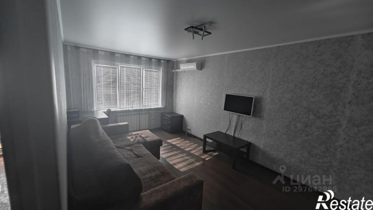 1-комн квартира пр-кт Строителей, 142,  д. 142