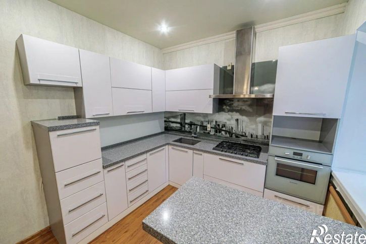 4-комн квартира ул Мира, 51,  д. 51