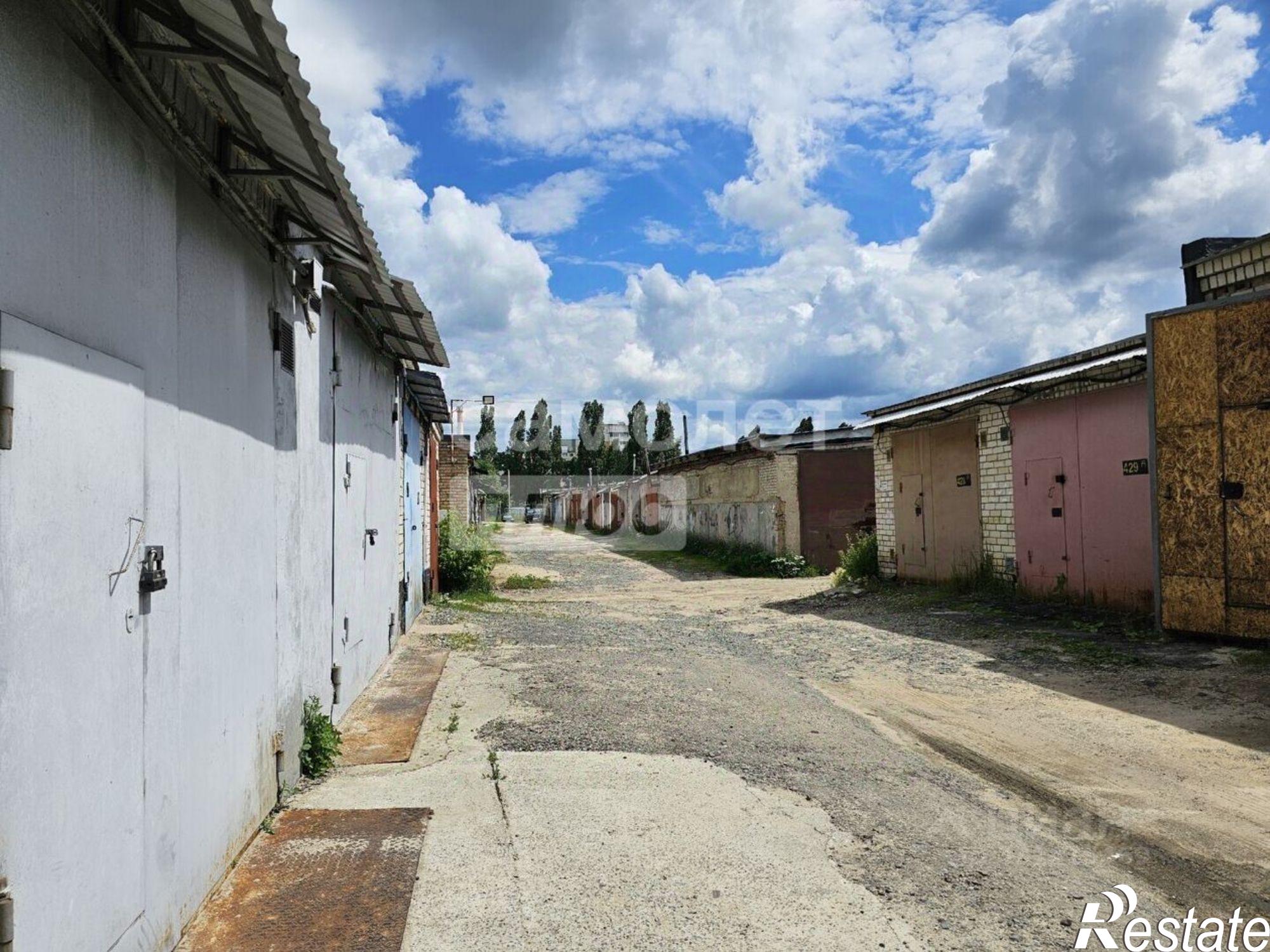 Купить гараж, место в паркинге за 1 239 240 рублей на ул Антонова, 5Б