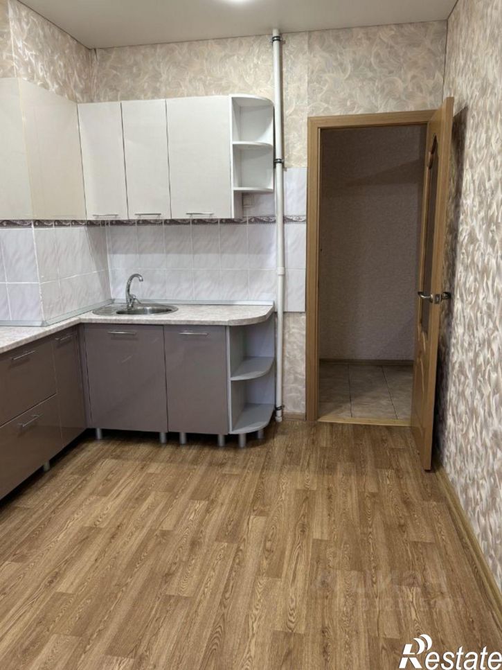 3-комн квартира ул Ладожская, 51А,  д. 51А