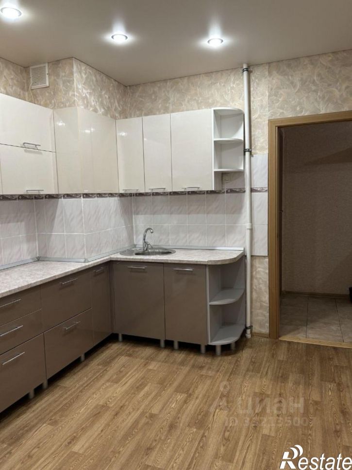 3-комн квартира ул Ладожская, 51А,  д. 51А