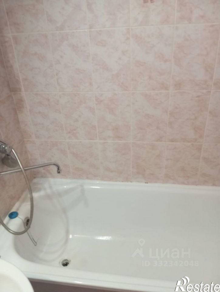 2-комн квартира ул Ладожская, 21,  д. 21