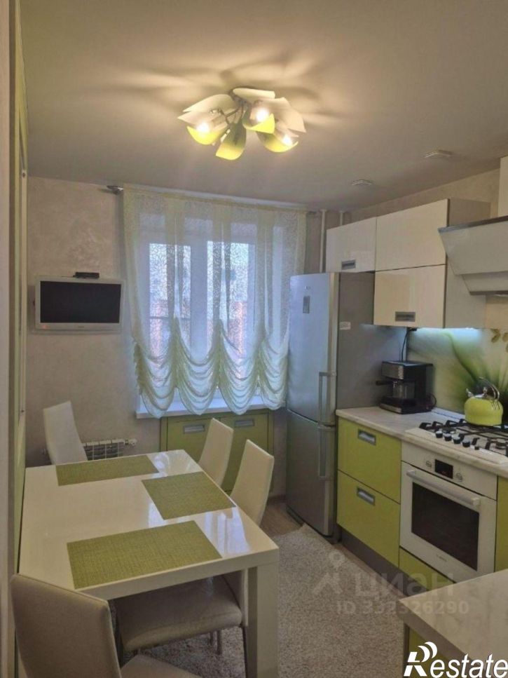 3-комн квартира пр-кт Строителей, 11,  д. 11