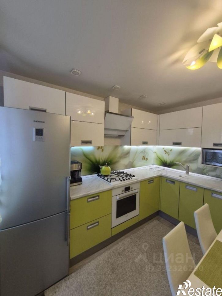 3-комн квартира пр-кт Строителей, 11,  д. 11