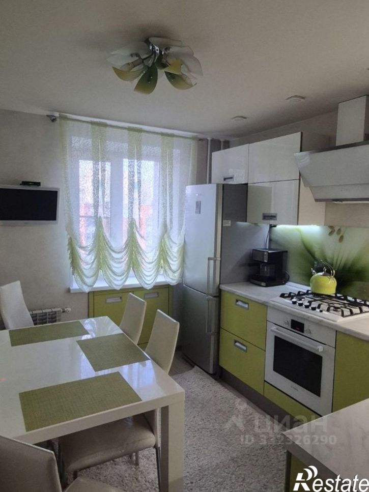 3-комн квартира пр-кт Строителей, 11,  д. 11