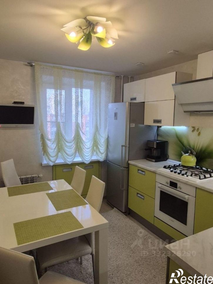 3-комн квартира пр-кт Строителей, 11,  д. 11