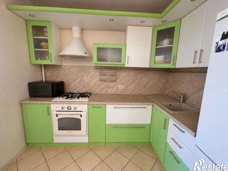 3-комн квартира пр-д Виноградный 5-й, 8,  д. 8