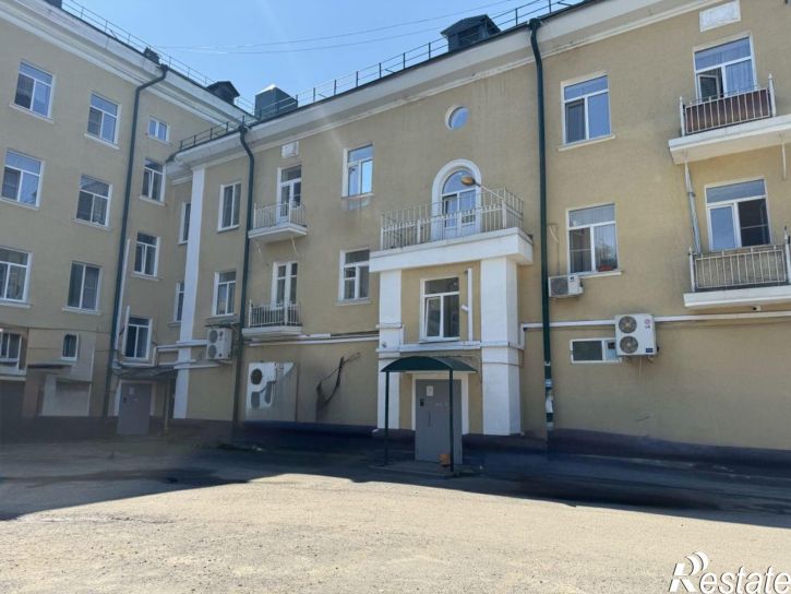 4-комн квартира Калинина ул, 107