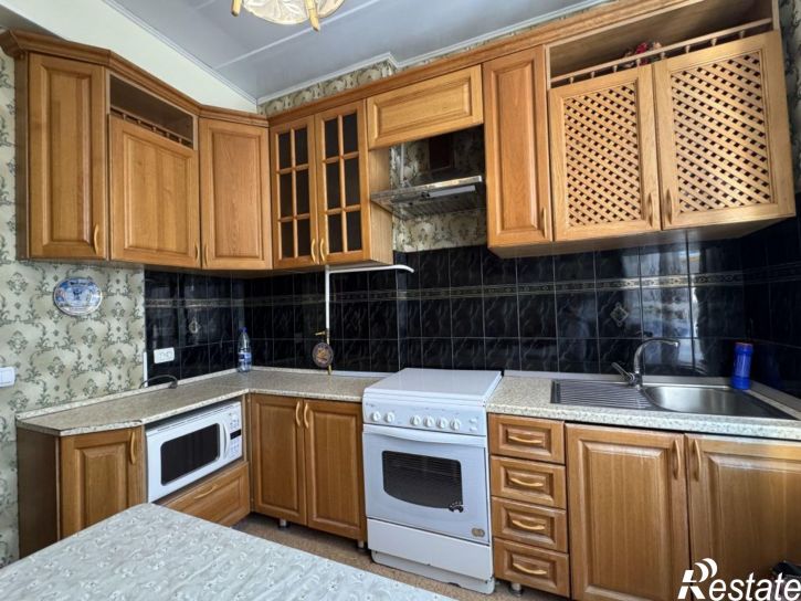 4-комн квартира Калинина ул, 107