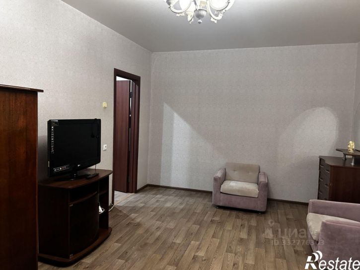 1-комн квартира пр-кт Строителей, 166,  д. 166