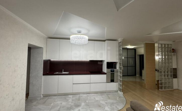 3-комн квартира ул Кулакова, 2,  д. 2